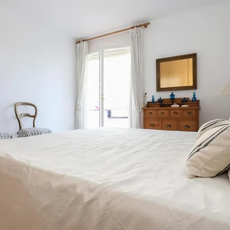 Apartment White House In Palamos