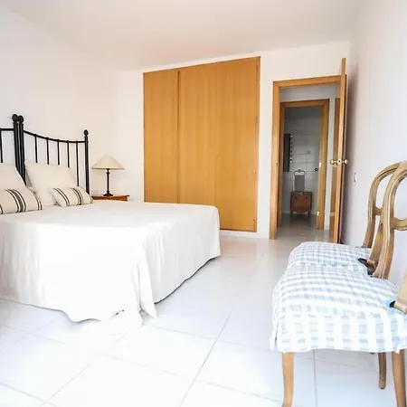 White House In Apartment Palamos