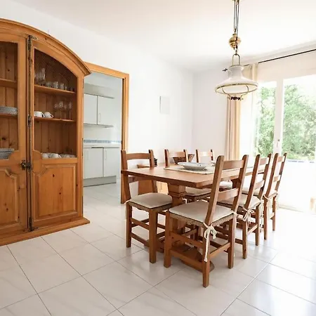 Apartment White House In Palamos
